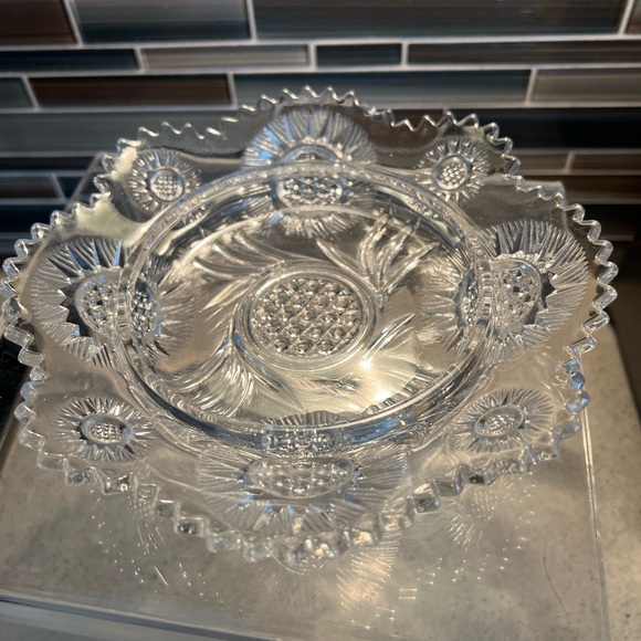 Antique large domed pressed glass Butter Dish - Picture 3 of 15